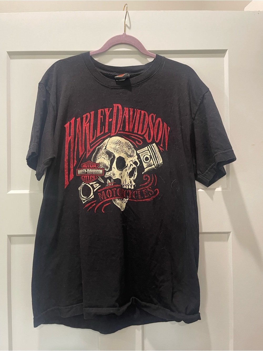 Harley-Davidson Black Short Sleeve Tee with Red and Cream Skull Graphic
